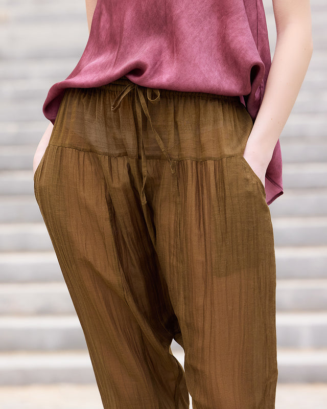 Pantalon Loana - Marron : Pantalon sarouel en gaze de coton et soie kaki Mes Demoiselles - Image 3