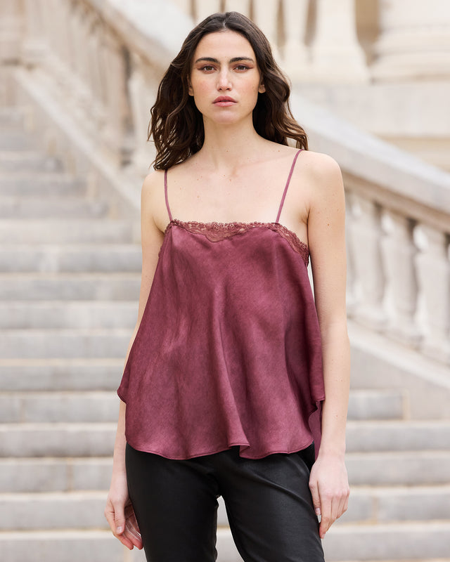 Top en soie rouge avec dentelle française - Chemises & tops Mes Demoiselles - Image 3