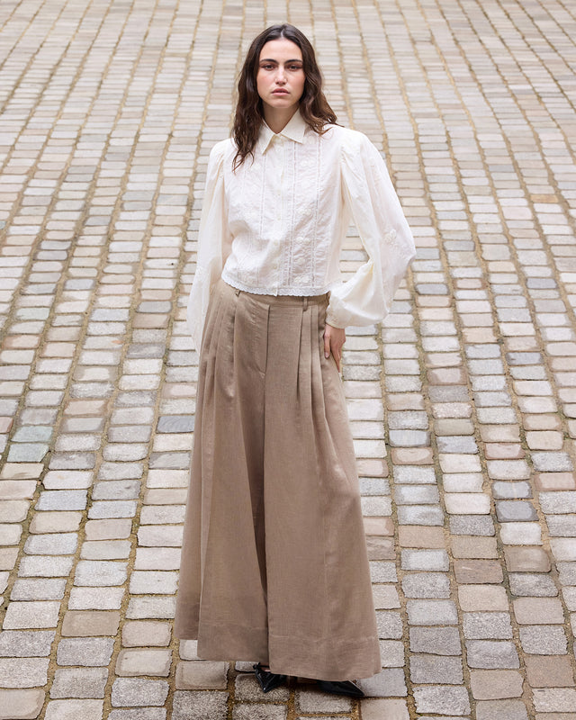 Pantalon raffiné à pinces beige - Pantalons & combinaisons Mes Demoiselles - Image 1