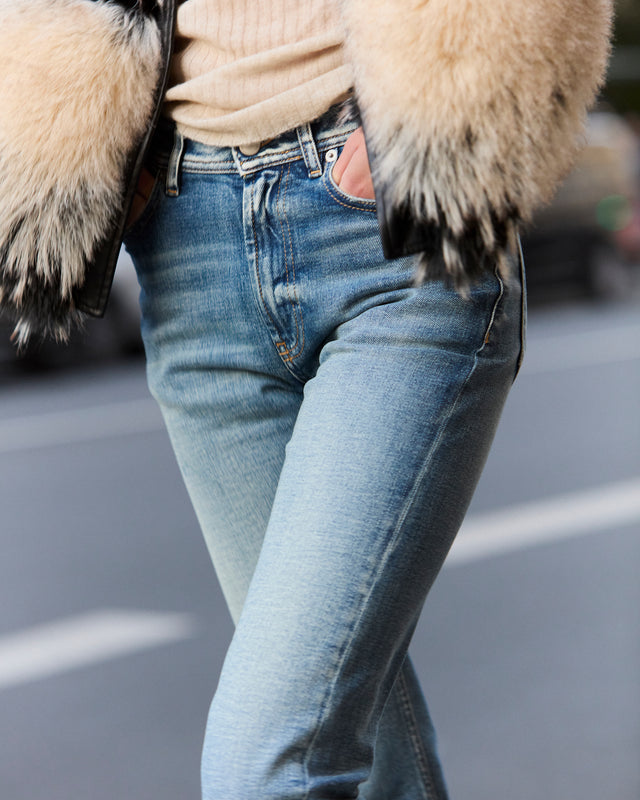 Pantalon Taylor - Bleu Jeans : Jean droit en denim bleu délavé à fentes intérieures Mes Demoiselles - Image 3