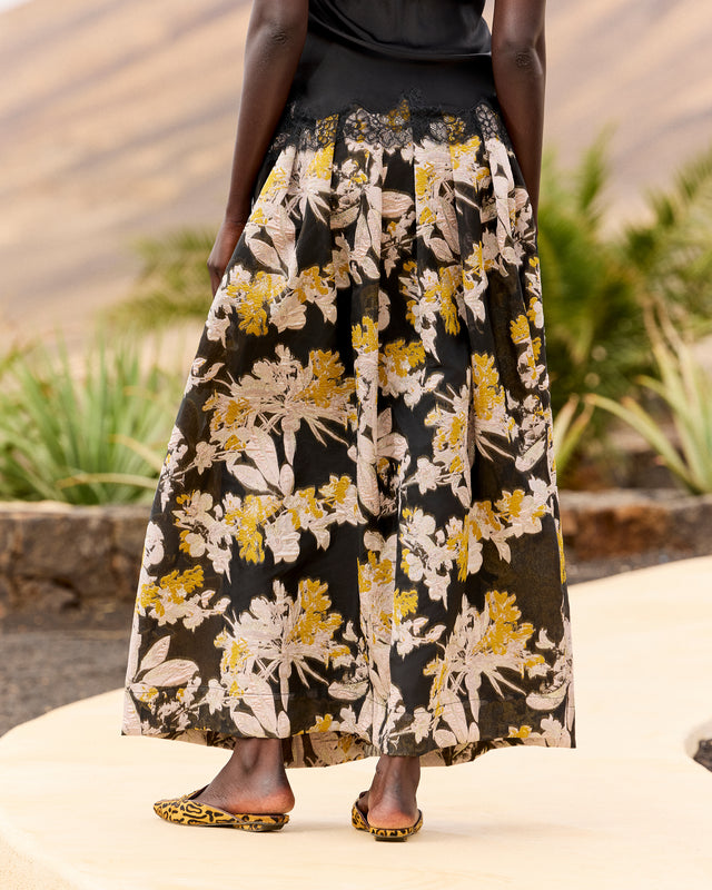 Jupe longue jacquard à plis creux – Noir, ivoire et ocre - Jupes & shorts Mes Demoiselles - Image 2