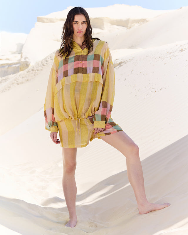 Bermuda court en gaze de modal rayé jaune et détails colorés : Jupes & shorts Mes Demoiselles - Image 1