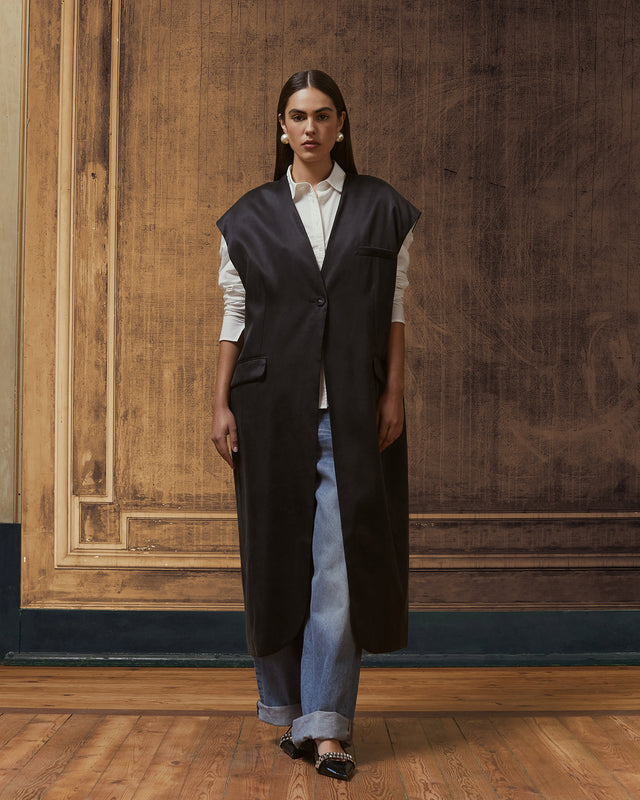 Longue veste noire élégante en lyocell satiné - Manteaux & vestes Mes Demoiselles - Image 1