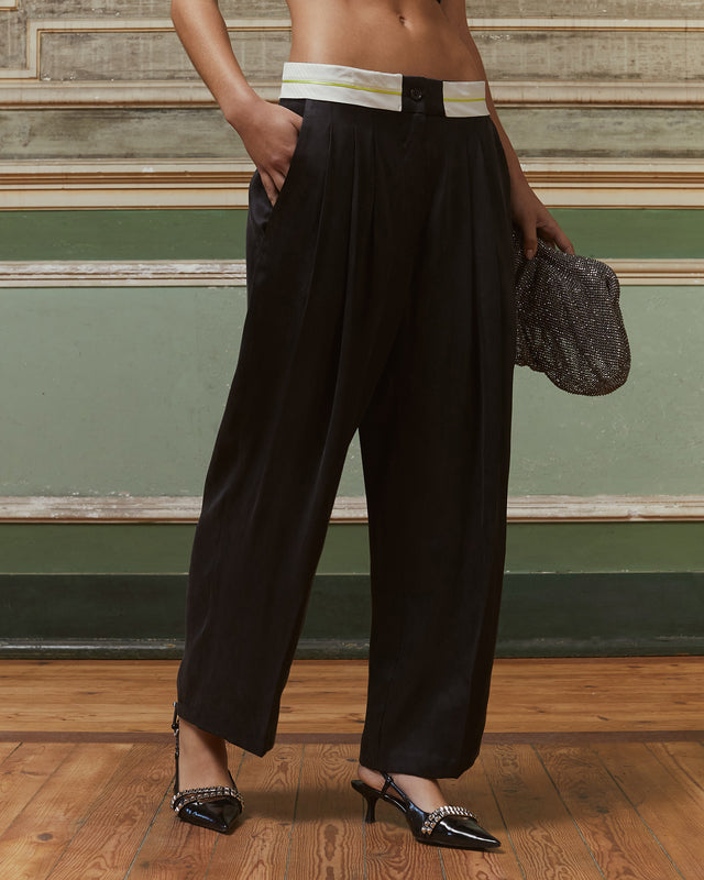 Pantalon noir en lyocell satiné - Pantalons & combinaisons Mes Demoiselles - Image 2