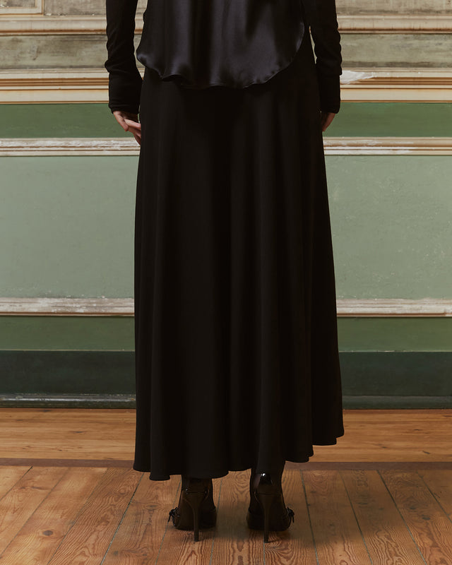 Jupe souple longue noire en tissus mélangé - Jupes & shorts Mes Demoiselles - Image 2