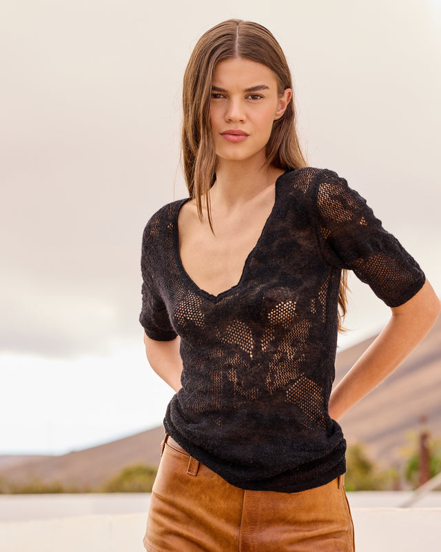 Tee - shirt en alpaca pointelle – Noir - Chemises & tops Mes Demoiselles - Image 2