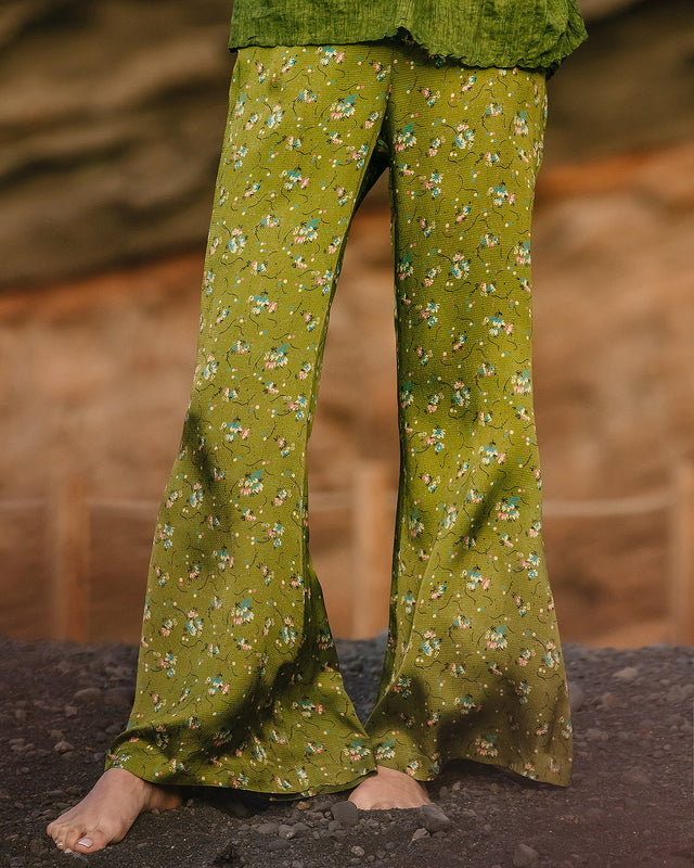 Pantalon Gan - Vert : Pantalon coupe légèrement flare, imprimé floral, taille élastiquée Mes Demoiselles - Image 3