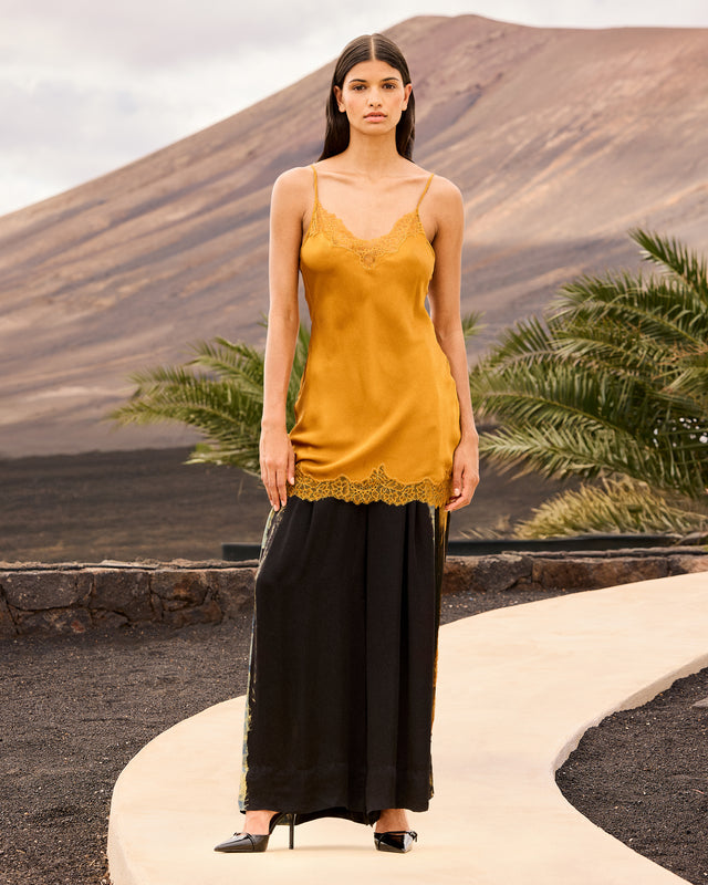 Nuisette en soie et dentelle – Ocre - Robes Mes Demoiselles - Image 2