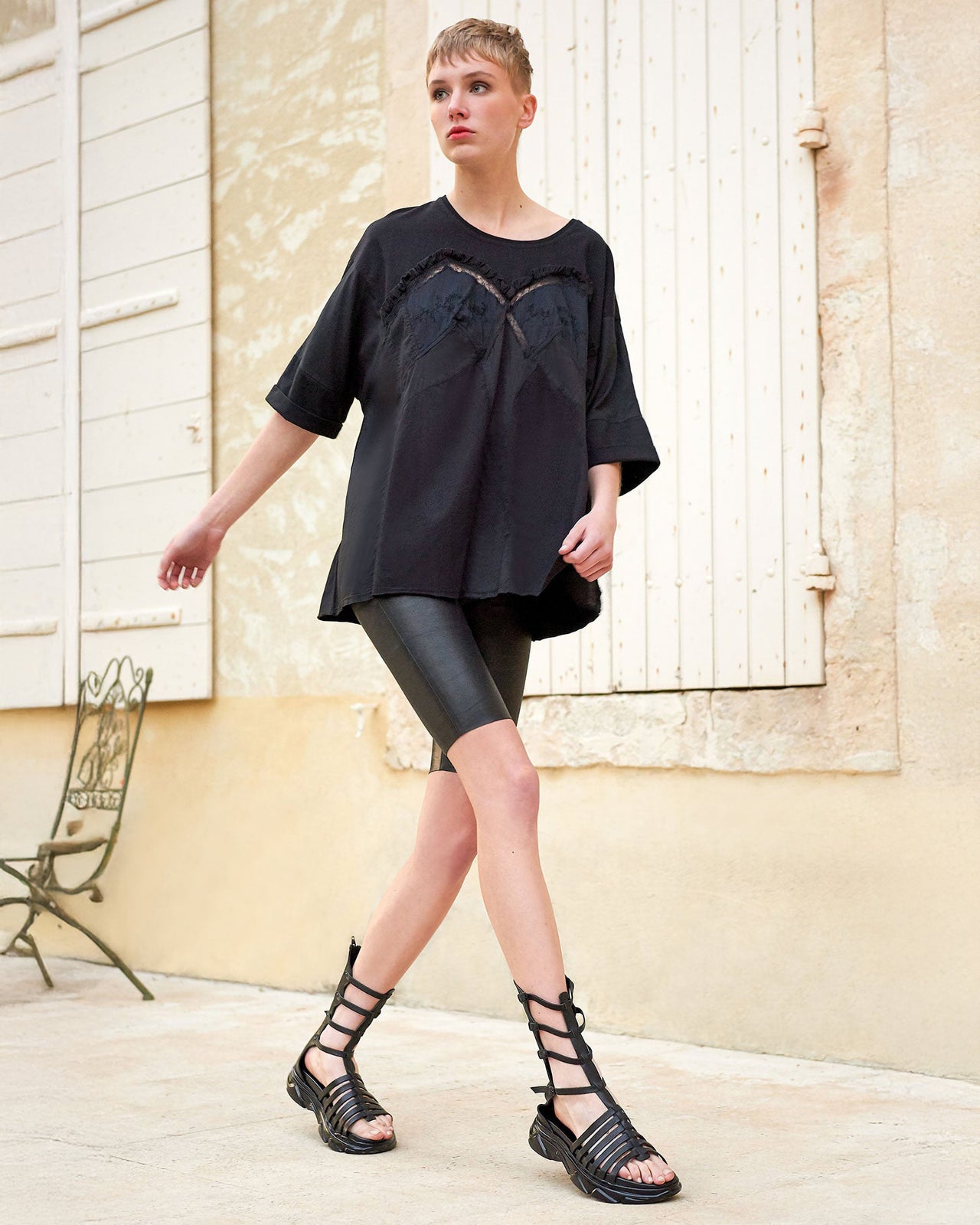 Moore T-Shirt - Black - Image 4