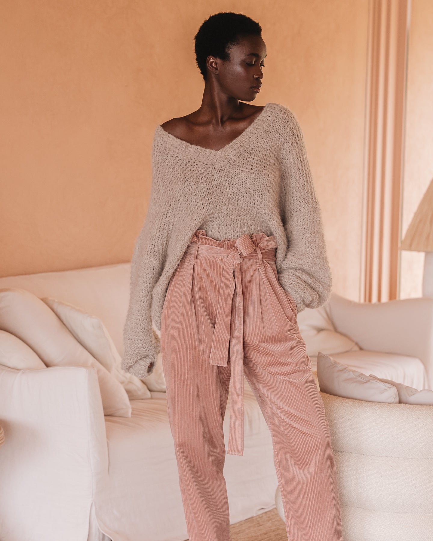 Pantalon velours côtelé nude, taille haute, chic et droit - Pantalons & combinaisons Mes Demoiselles