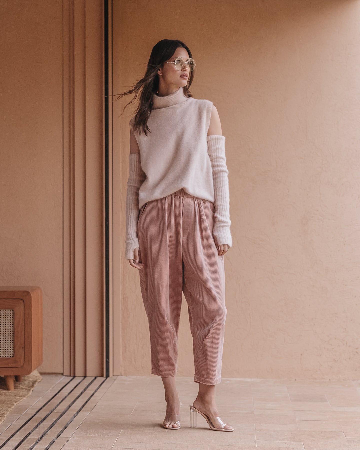 Pantalon velours côtelé nude, coupe ample, moderne et confortable - Pantalons & combinaisons Mes Demoiselles