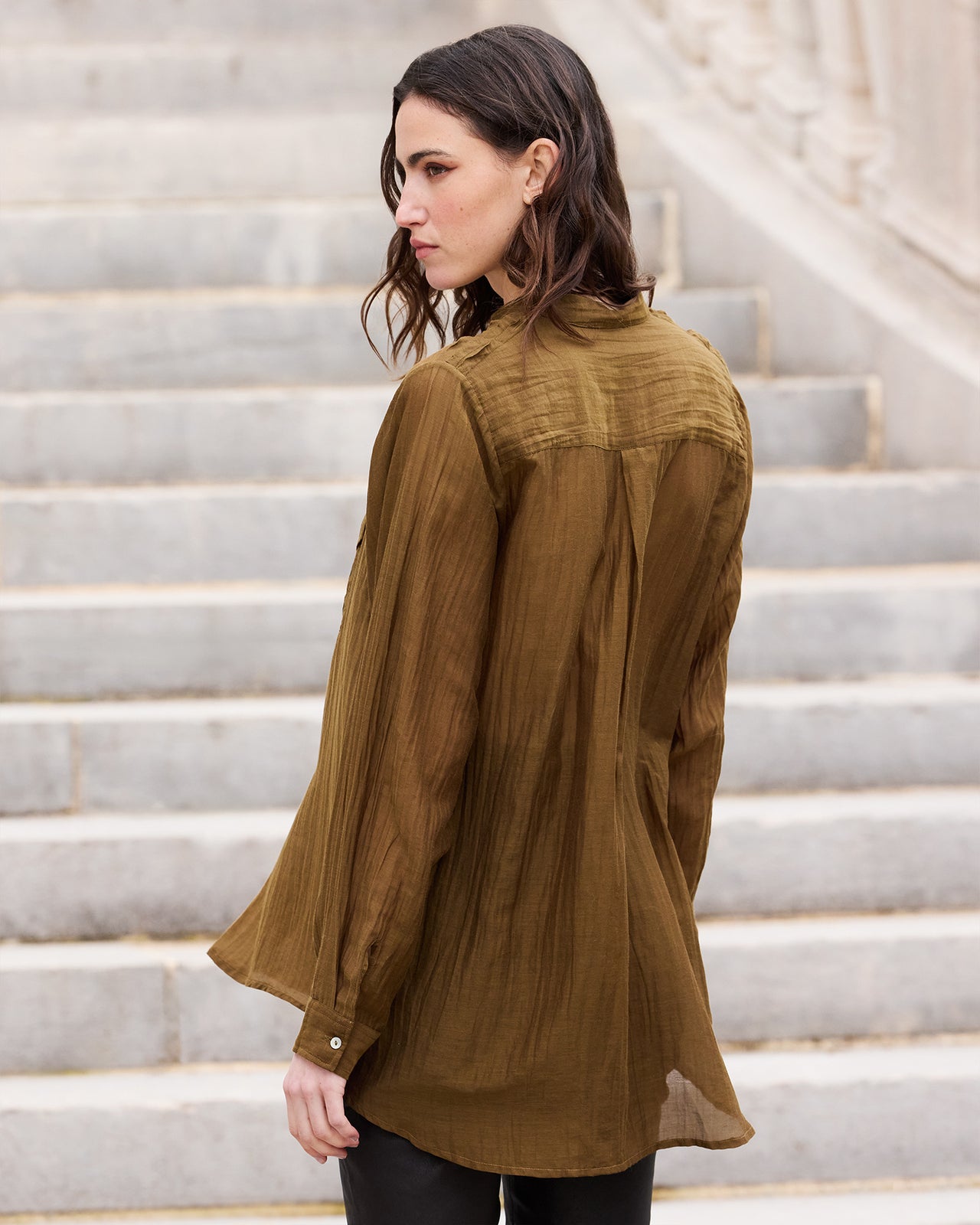 Chemise Lenny - Marron : Blouse chemise en gaze de coton et soie kaki Mes Demoiselles - Image 5