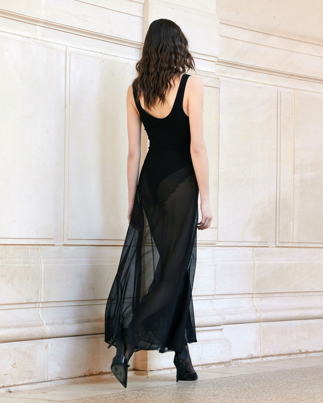 Robe Lilio - Noir : Robe délicate avec body intégré et fil transparent noir Mes Demoiselles - Image 5