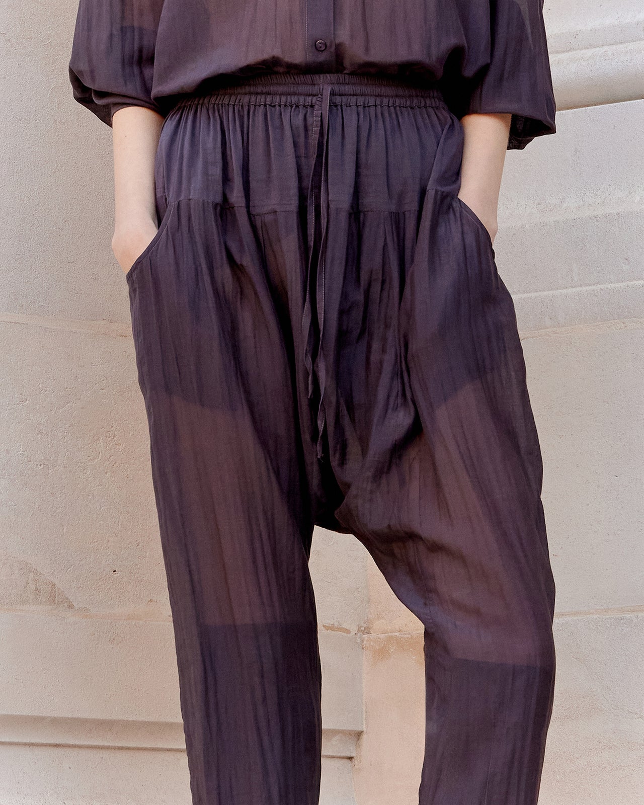 Pantalon Loana - Gris Violine : Pantalon sarouel en gaze de coton et soie grise Mes Demoiselles - Image 4