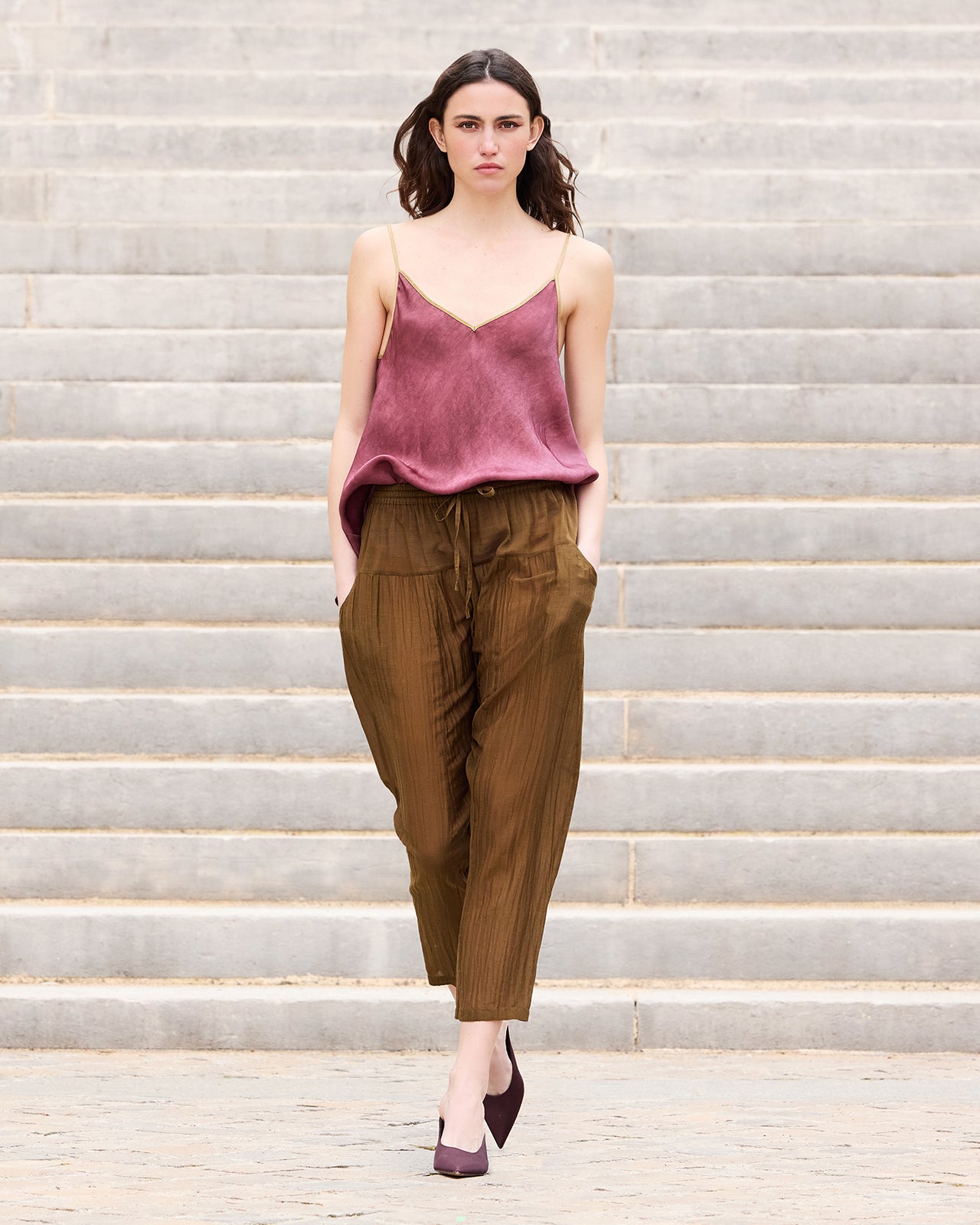 Pantalon sarouel en gaze de coton et soie kaki - Pantalons & combinaisons Mes Demoiselles - Image 1