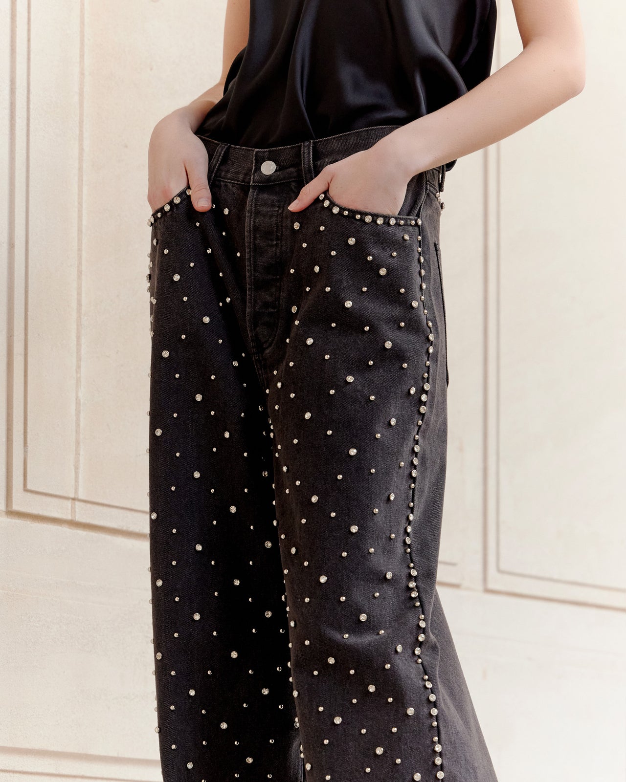Jeans Manny - Noir : Jean oversize noir avec détails argentés Mes Demoiselles - Image 5