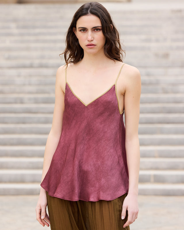 Top en soie rouge fines bretelles - Chemises & tops Mes Demoiselles - Image 1