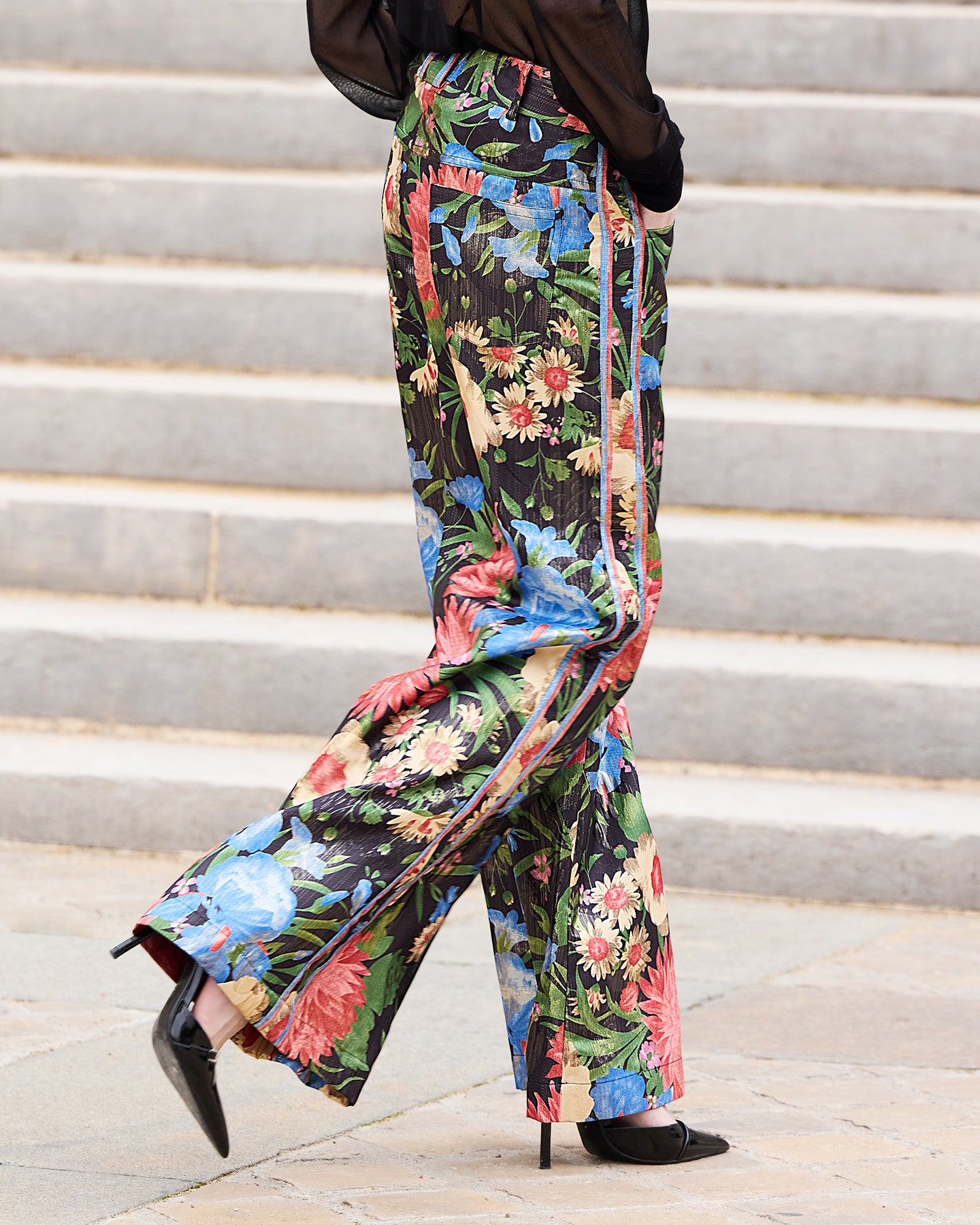 Pantalon Rosa - Noir : Pantalon large en jacquard lurex imprimé grandes fleurs Mes Demoiselles