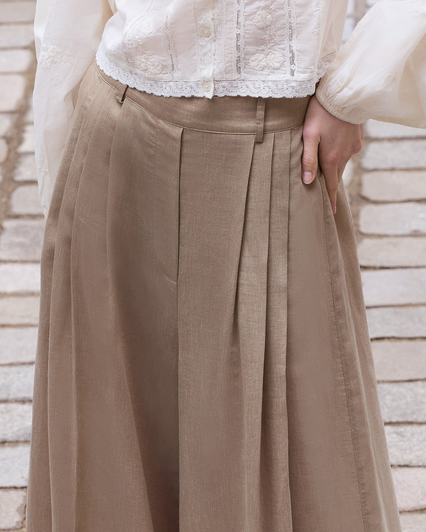 Pantalon raffiné à pinces beige - Pantalons & combinaisons Mes Demoiselles