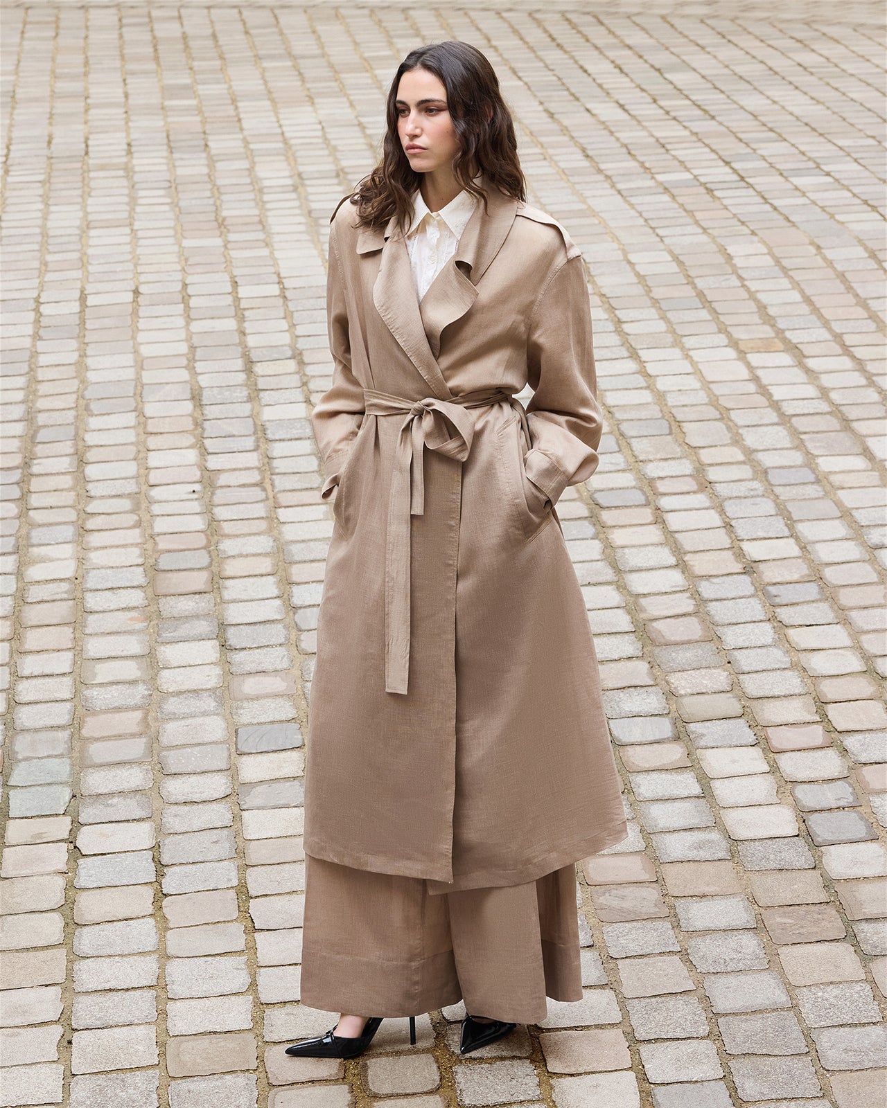 Manteau imper beige léger et élégant - Manteaux & vestes Mes Demoiselles - Image 1