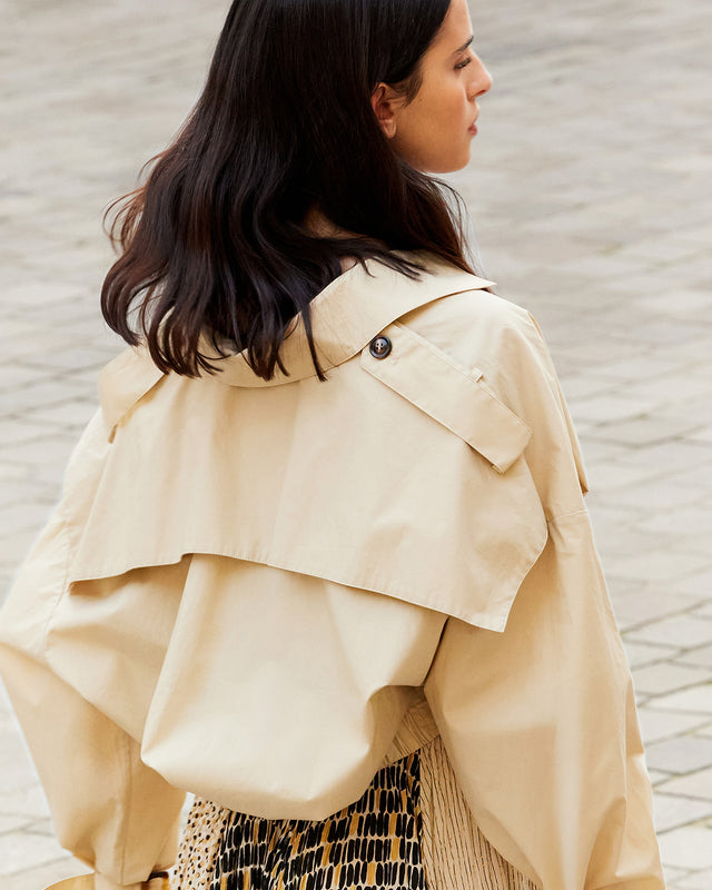Veste courte en popeline de coton beige - Manteaux & vestes Mes Demoiselles - Image 2