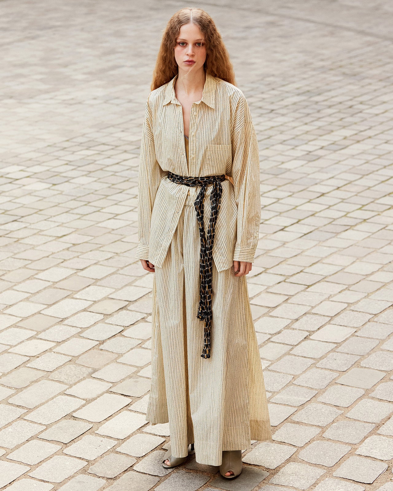 Chemise en popeline de coton beige et rayures noir et gold - Chemises & tops Mes Demoiselles - Image 1