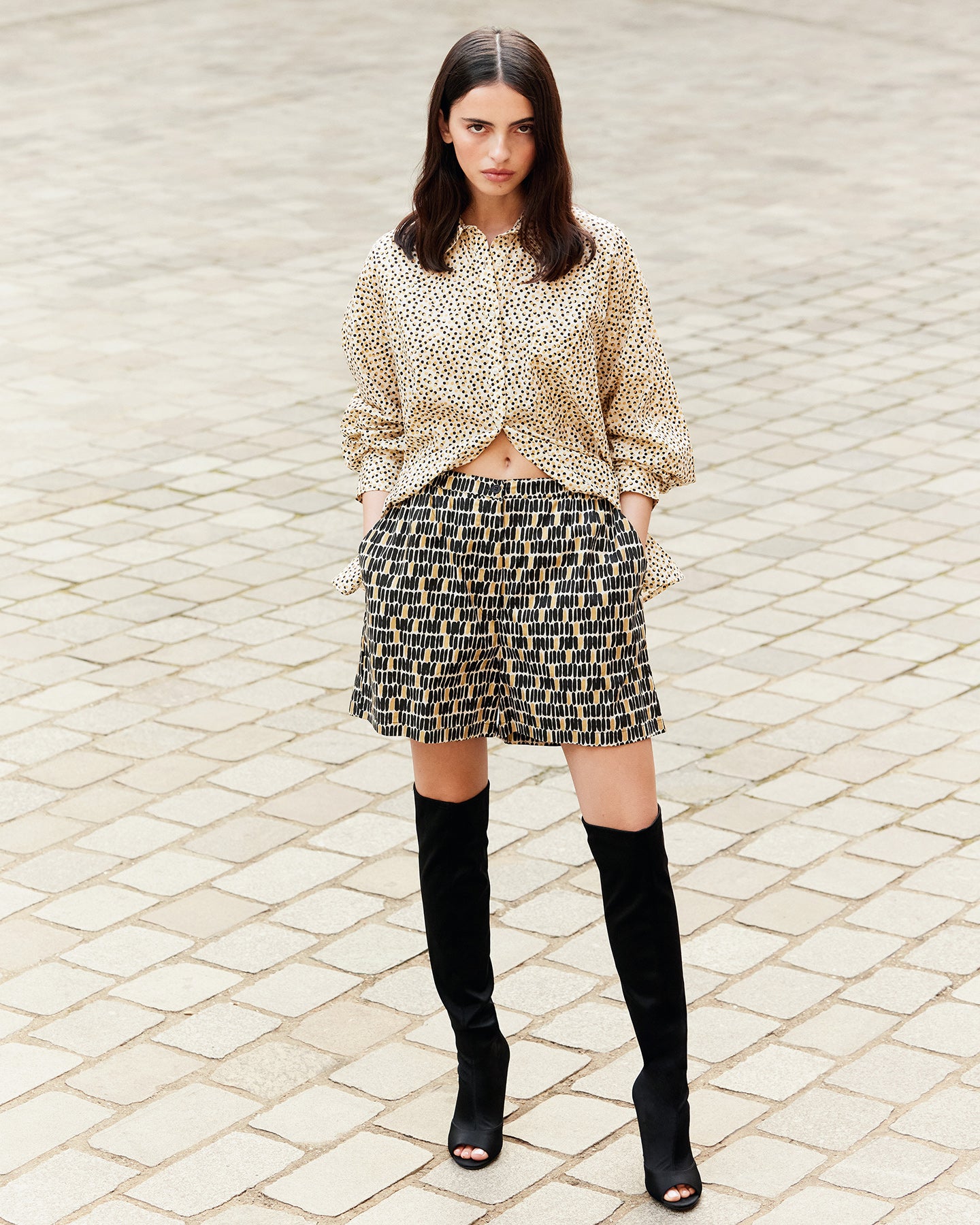 Short long en popeline de coton noir or et beige - Jupes & shorts Mes Demoiselles