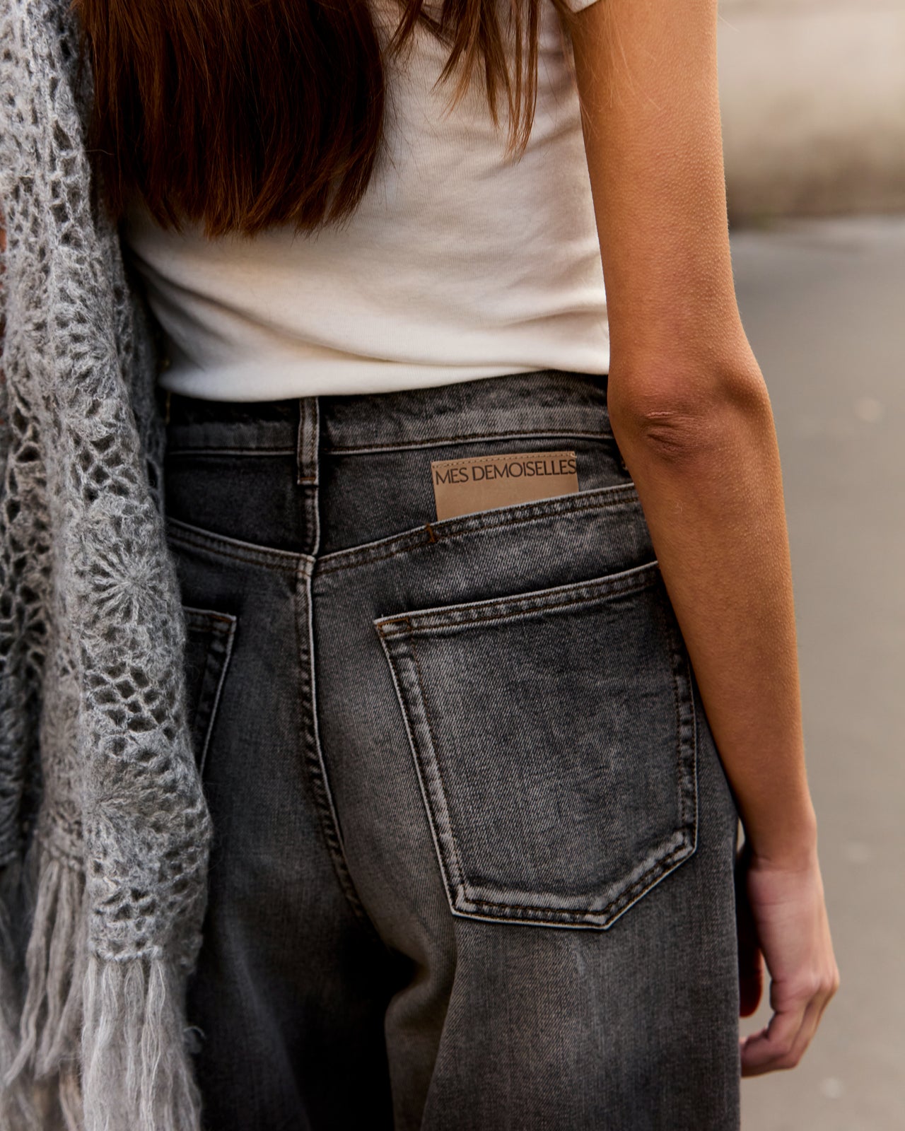 Pantalon Theron - Noir : Jean large en toile washed black Mes Demoiselles - Image 7