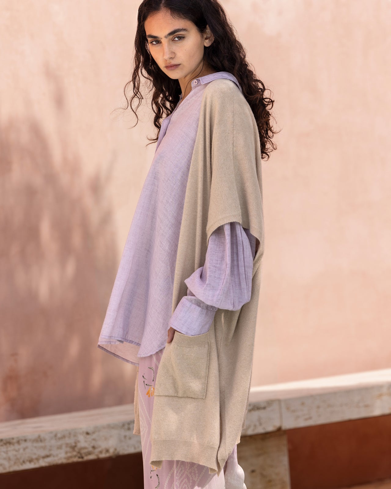 Manteau Camelia - Beige : Long cardigan sans manches beige Mes Demoiselles - Image 4