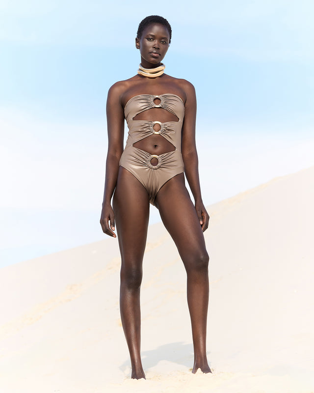 Maillot de bain 1 pièce – Effet mouillé taupe & détails anneaux - Maillots de bain Mes Demoiselles - Image 1