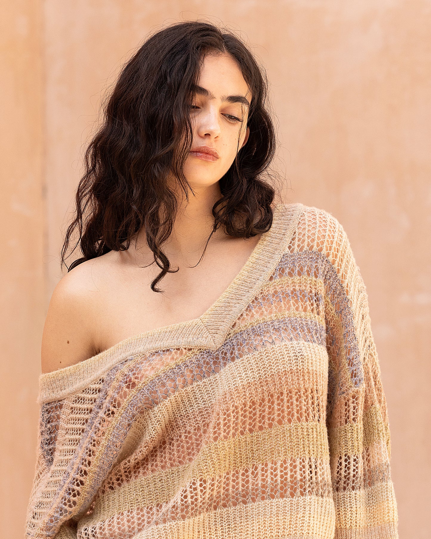 Pull Faika - Beige : Pull court rayé ajouré dans des nuances de beige Mes Demoiselles
