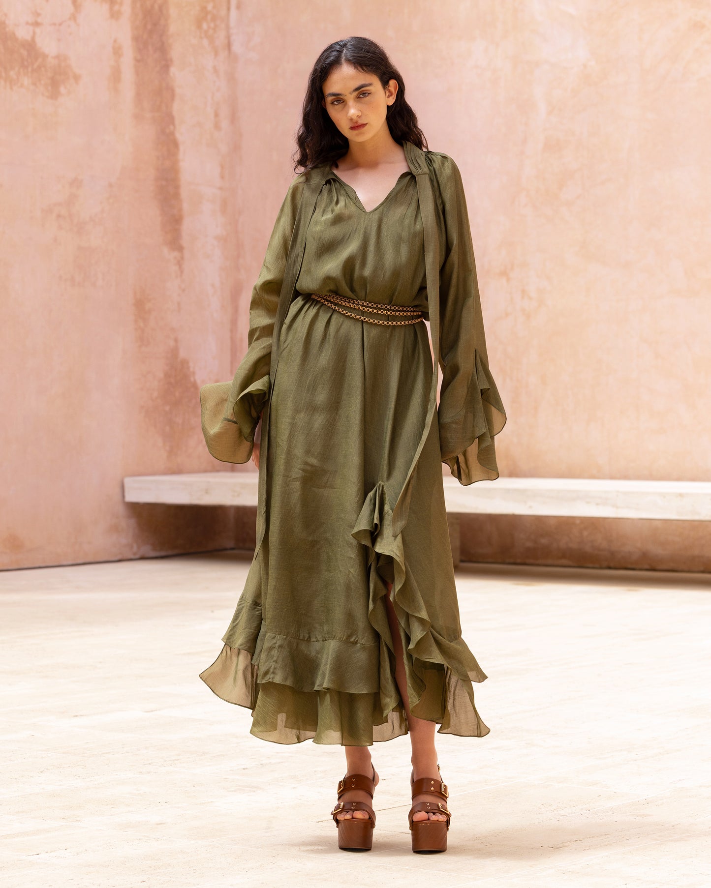 Robe longue en viscose satinée vert kaki - Robes Mes Demoiselles