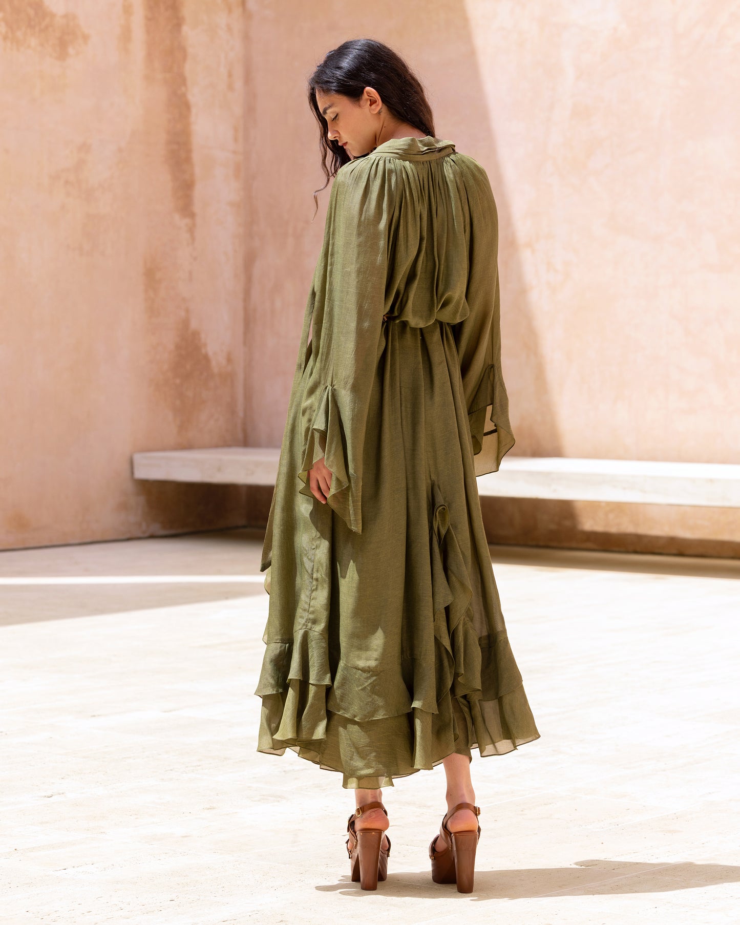 Robe Frelly - Vert : Robe longue en viscose satinée vert kaki Mes Demoiselles