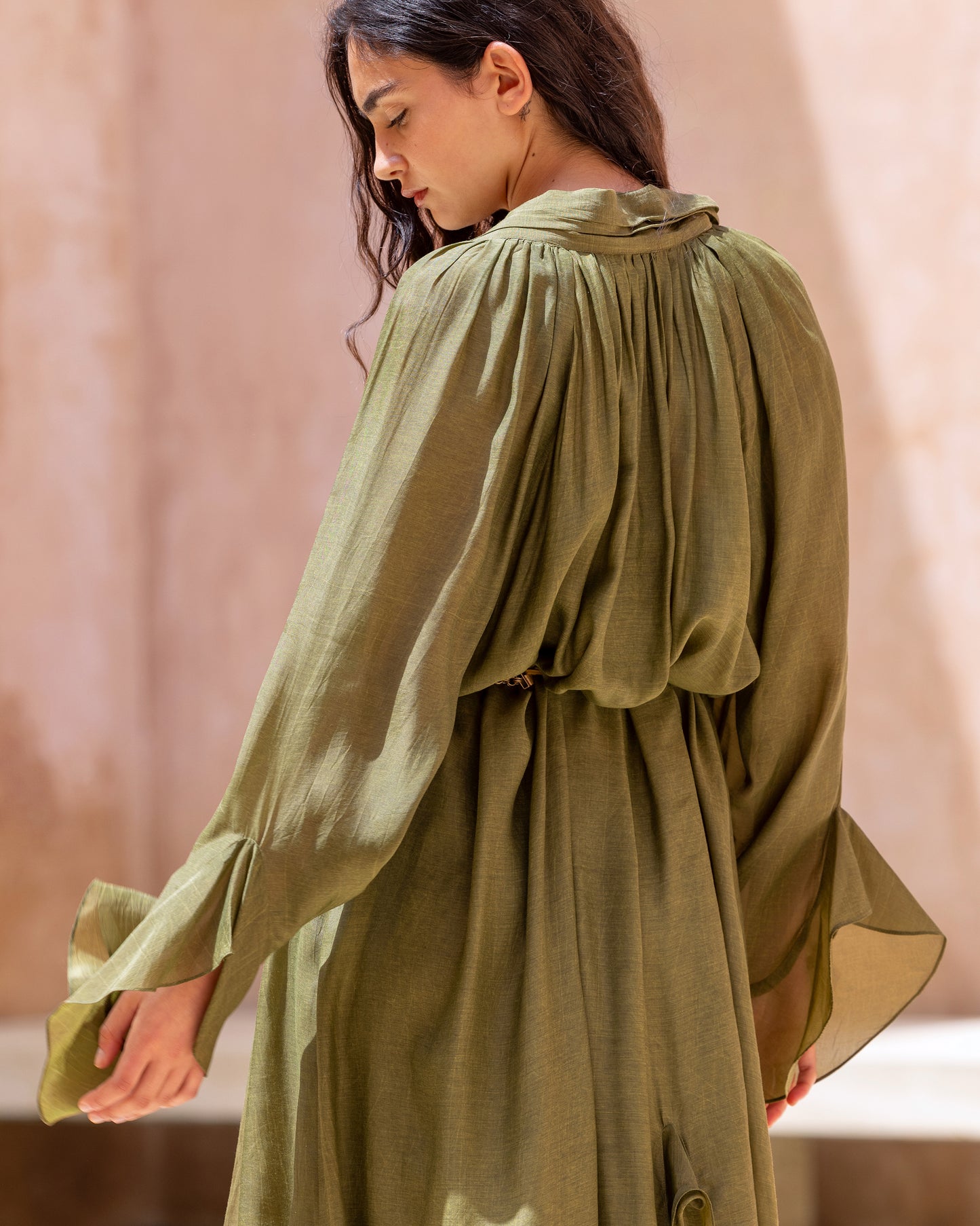 Robe Frelly - Vert : Robe longue en viscose satinée vert kaki Mes Demoiselles