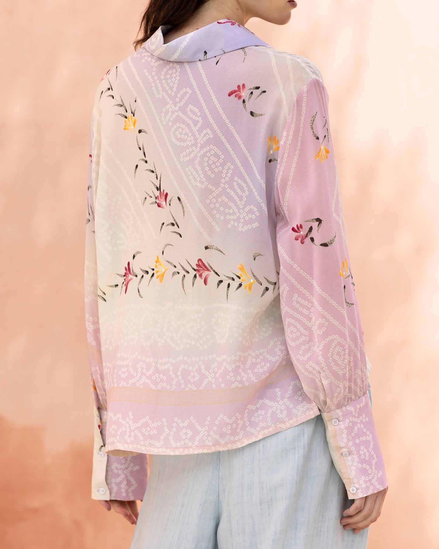 Chemise Gales - Rose : Chemisier en soie ivoire et rose imprimé artistique Mes Demoiselles
