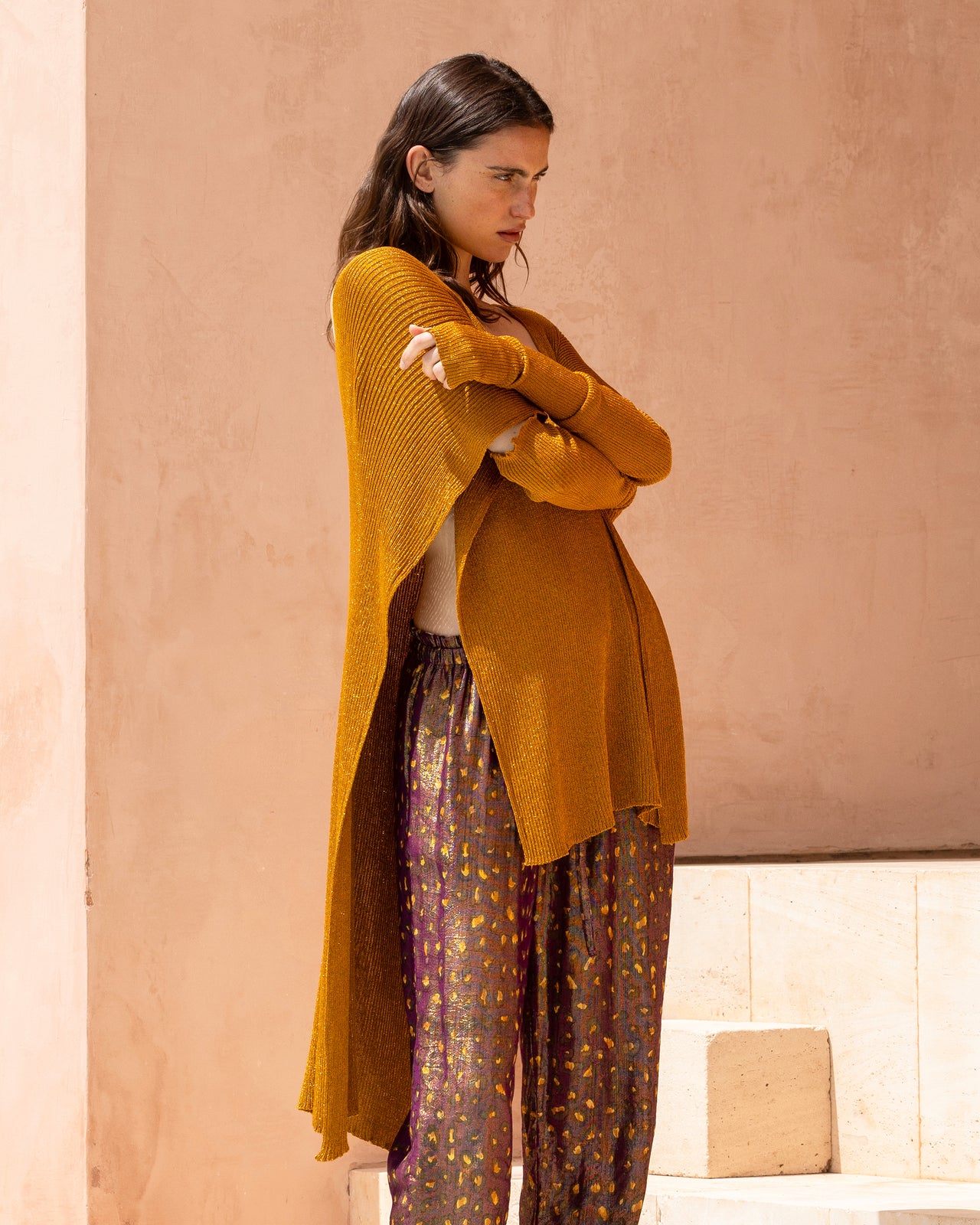 Gilet Goldwyn - Or : Cape oversize en lurex côtelé Mes Demoiselles - Image 5
