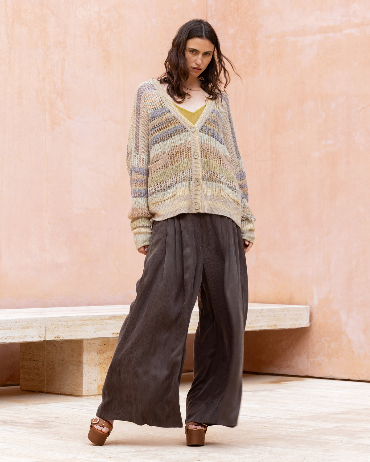 Pantalon large en cupro et viscose charcoal - Pantalons & combinaisons Mes Demoiselles - Image 3