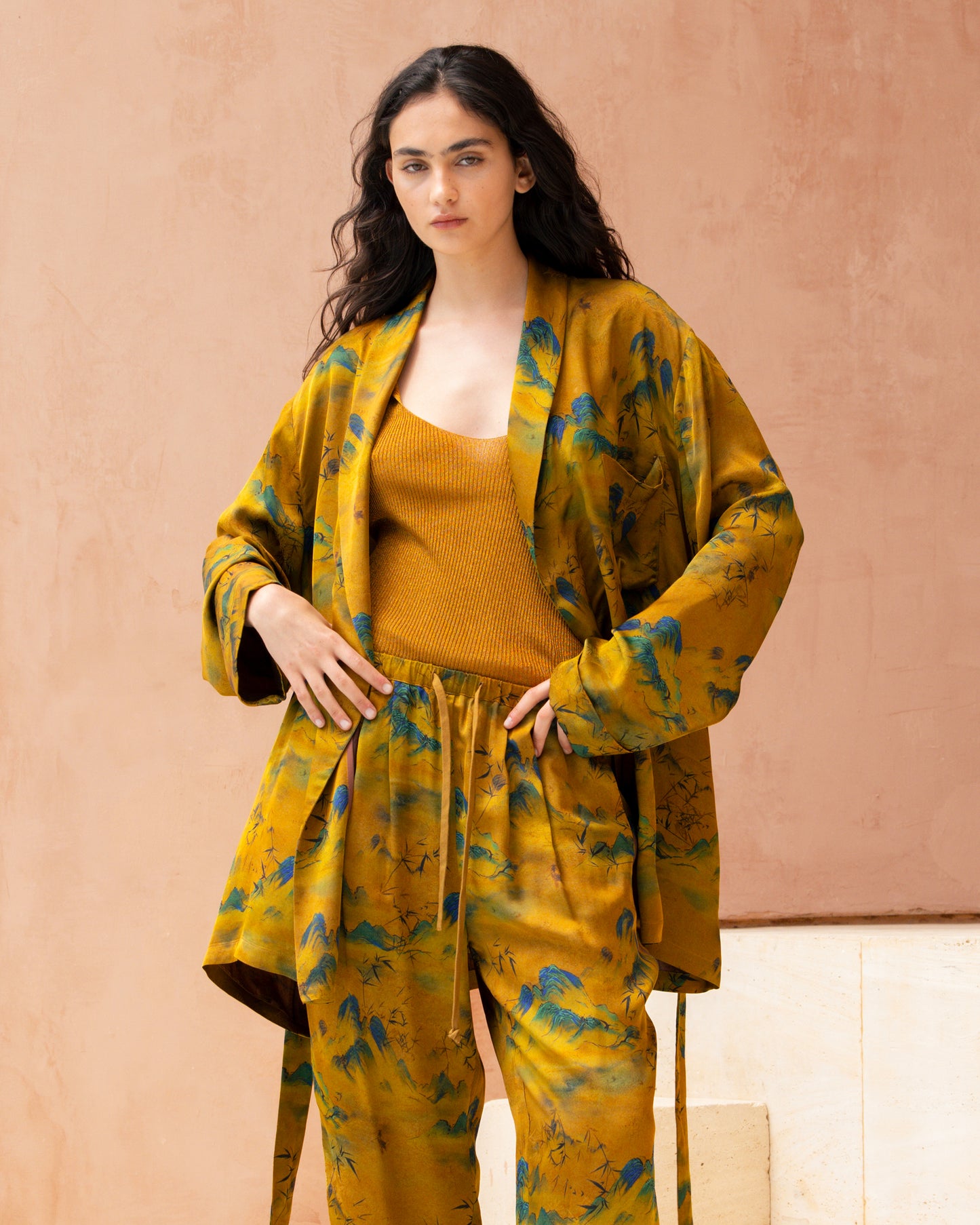 Kimono en jacquard de viscose imprimé sur fond ocre - Kimonos & ponchos Mes Demoiselles