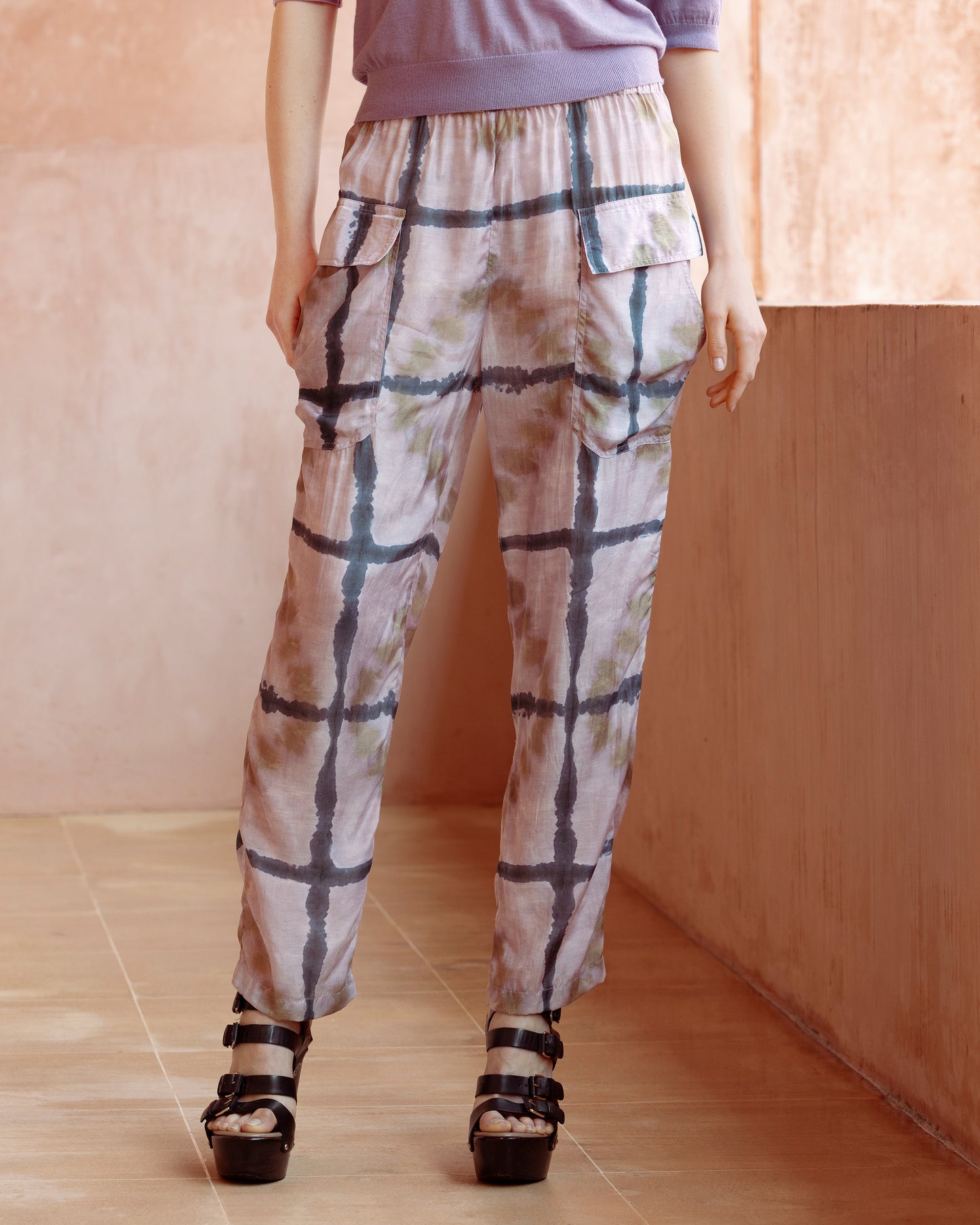Pantalon cargo lavande à carreaux tie & dye - Pantalons & combinaisons Mes Demoiselles
