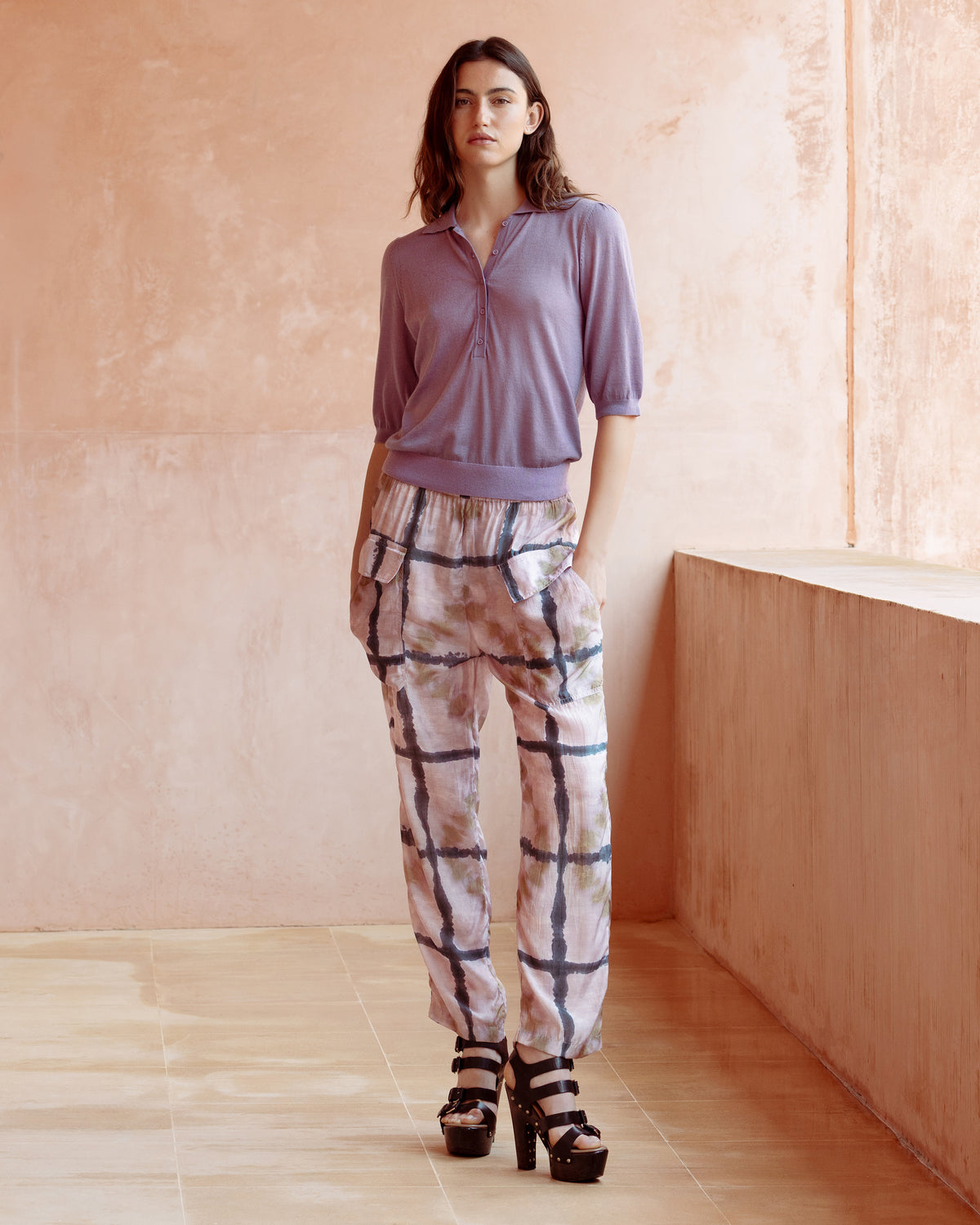 Pantalon cargo lavande à carreaux tie & dye - Pantalons & combinaisons Mes Demoiselles - Image 1