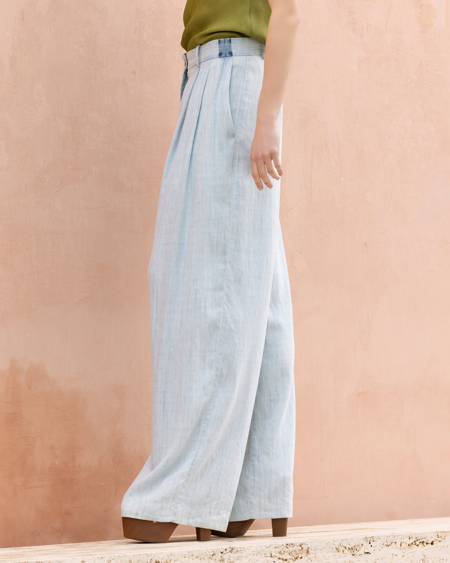 Pantalon fluide bleu ciel en tencel et lin - Pantalons & combinaisons Mes Demoiselles