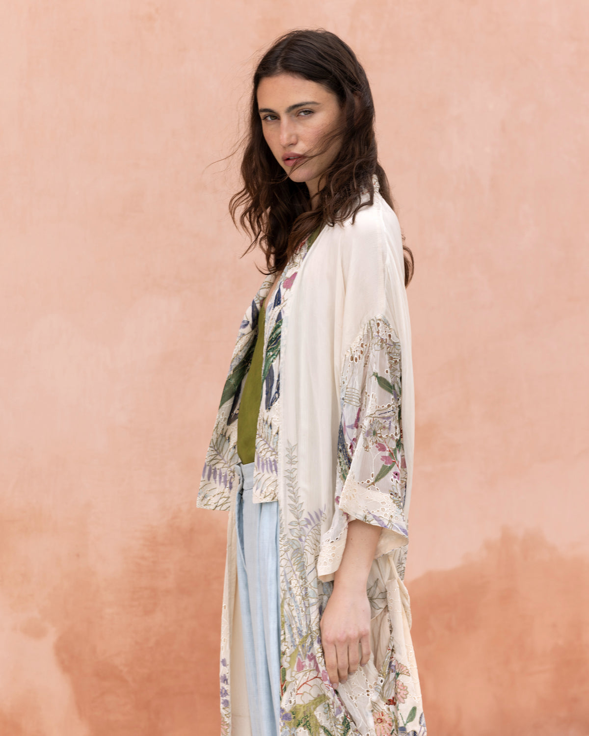 Kimono en viscose gaufrée et broderie anglaise - Kimonos & ponchos Mes Demoiselles