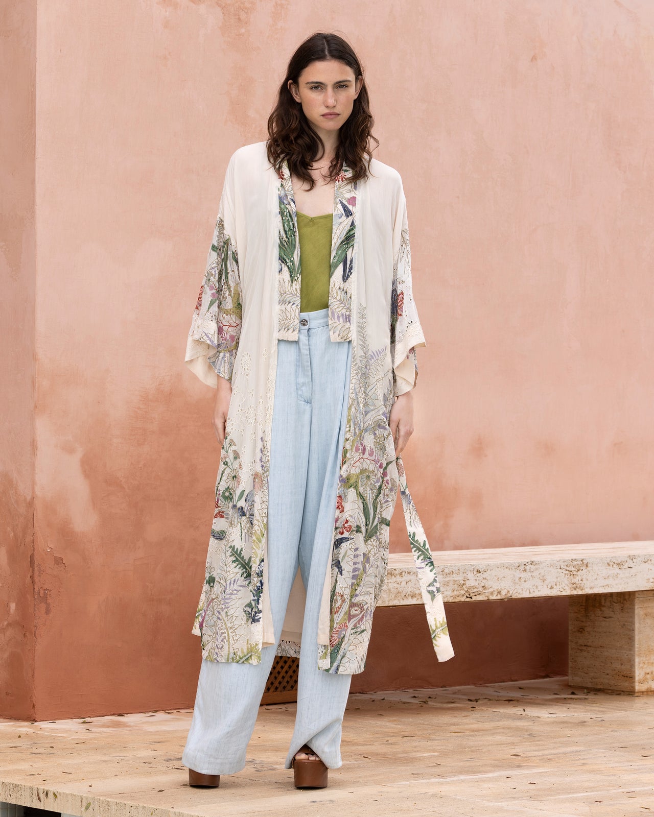 Kimono Wanda - Beige : Kimono en viscose gaufrée et broderie anglaise Mes Demoiselles - Image 6