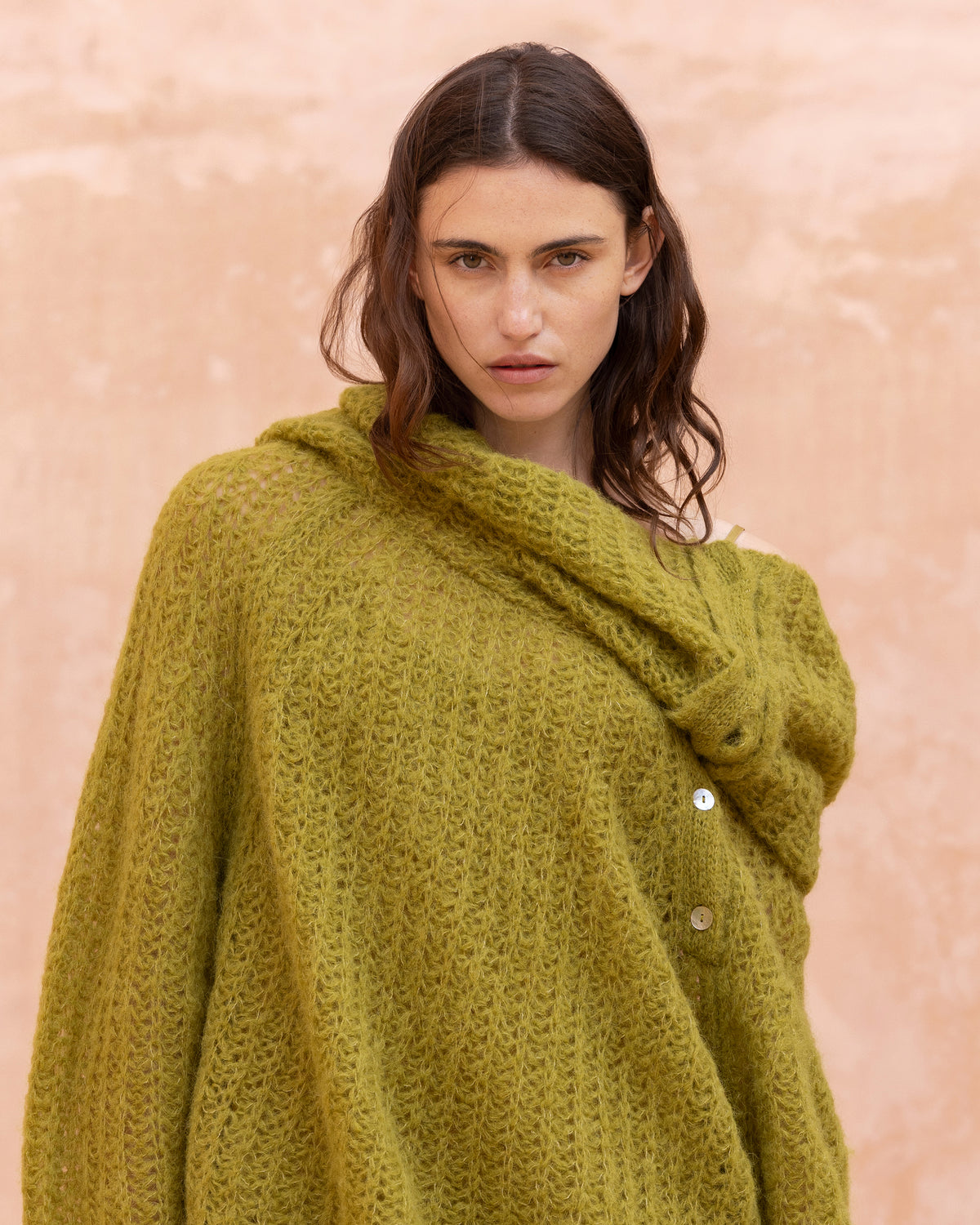 Pull Anabe - Kaki Olive : Pull oversize en alpaga brossé kaki olive Mes Demoiselles