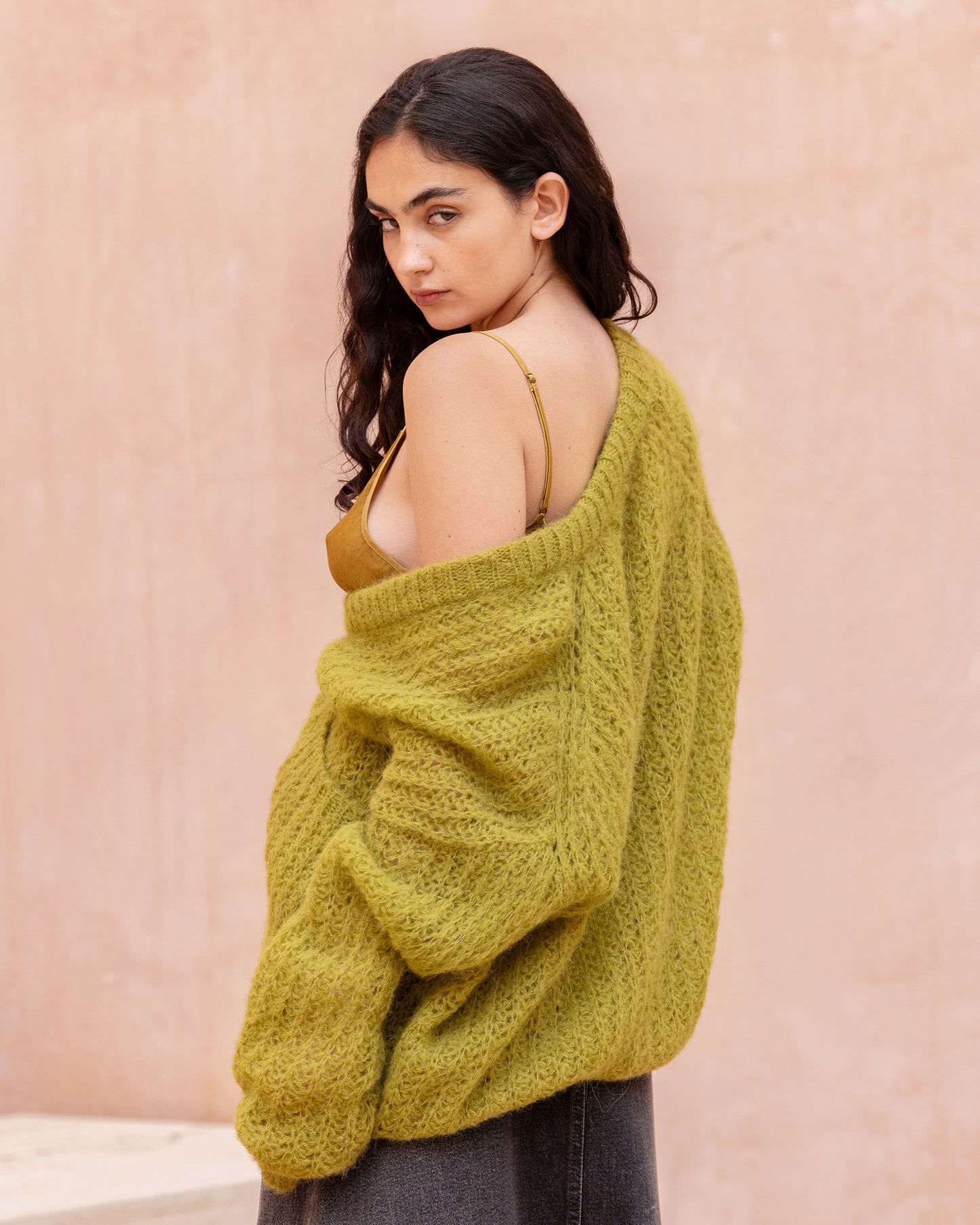 Cardigan Arisse - Kaki Olive : Cardigan kaki olive en alpaga brossé Mes Demoiselles