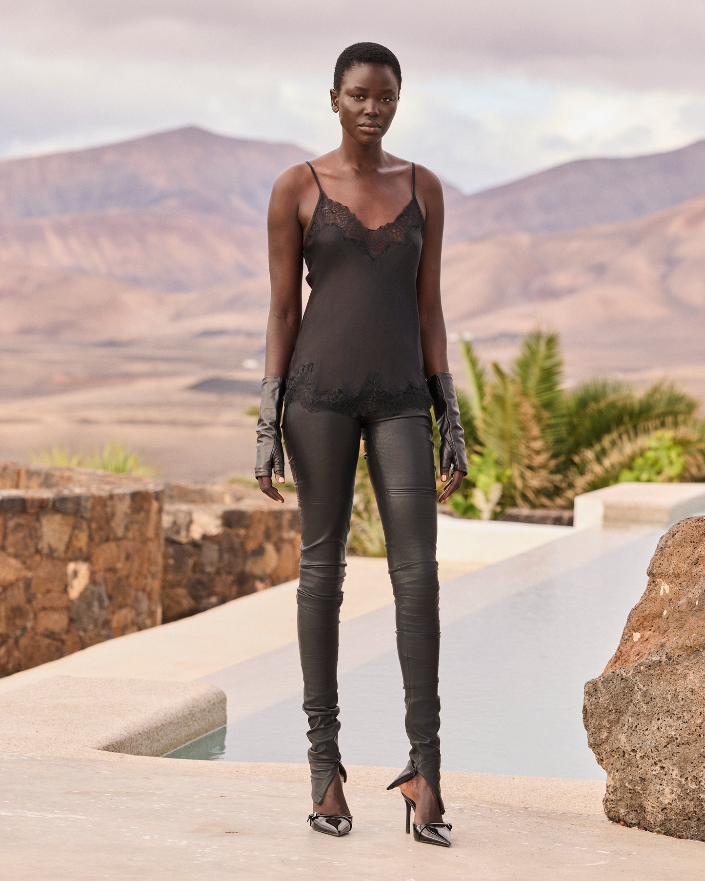 Caraco en soie et dentelle – Noire - Chemises & tops Mes Demoiselles