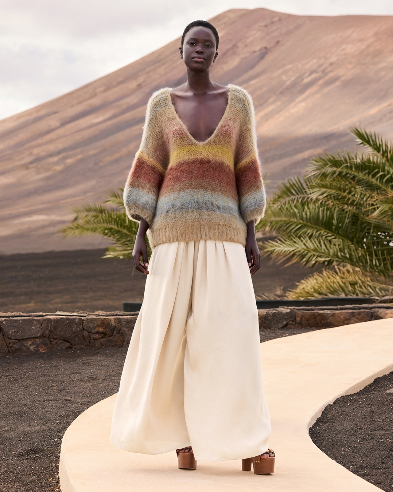 Pantalon large en viscose satinée – Ivoire - Pantalons & combinaisons Mes Demoiselles - Image 1