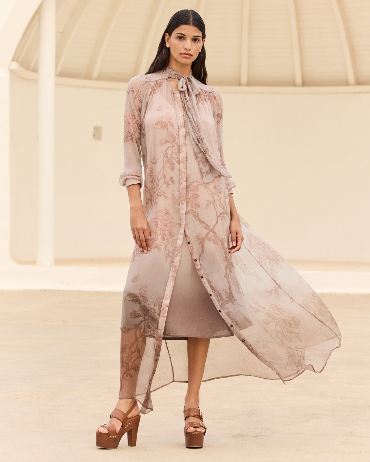 Robe Grace - Beige - Image 6