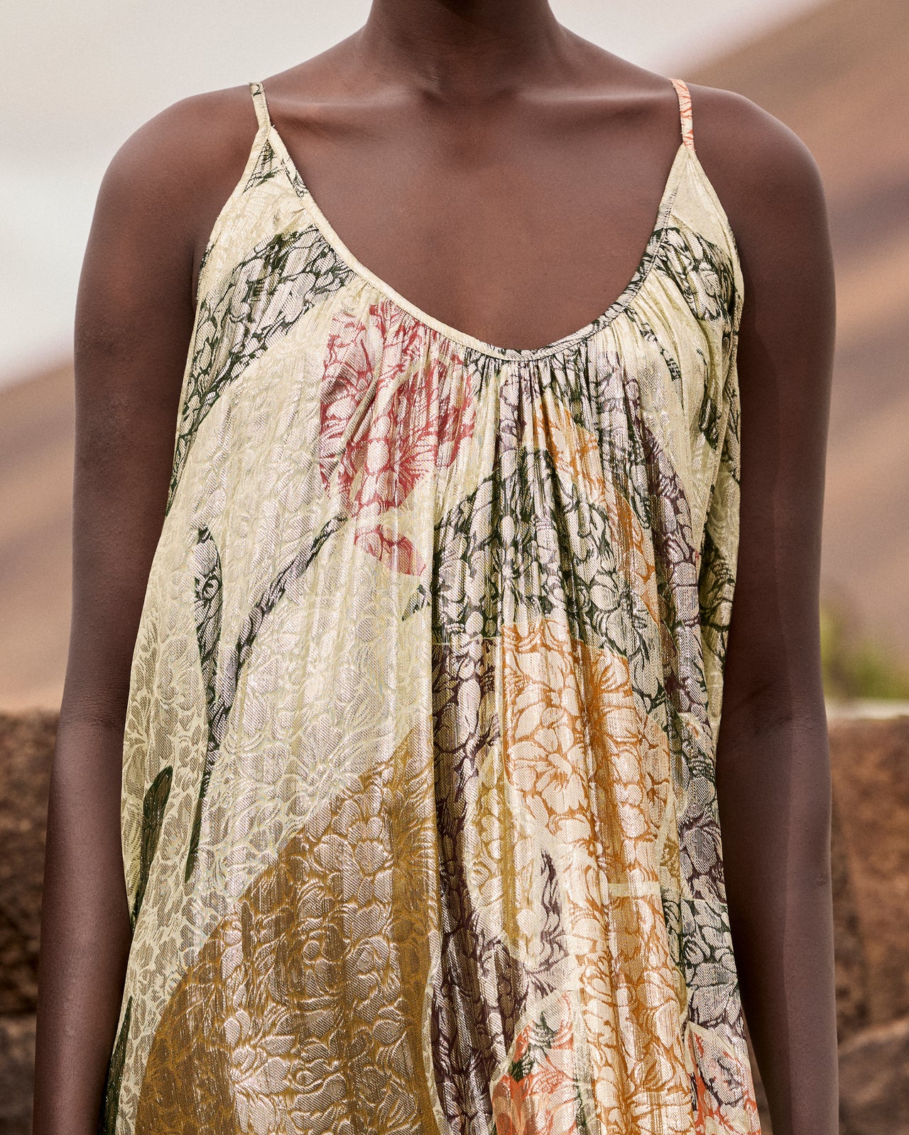 Robe Jasmin - Jaune : Robe longue lurex plissée – Multicolore Mes Demoiselles - Image 5