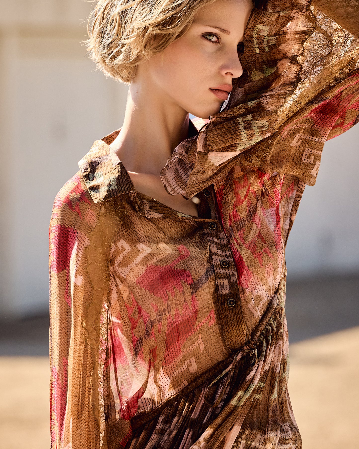 Aluna Caraco - Brown